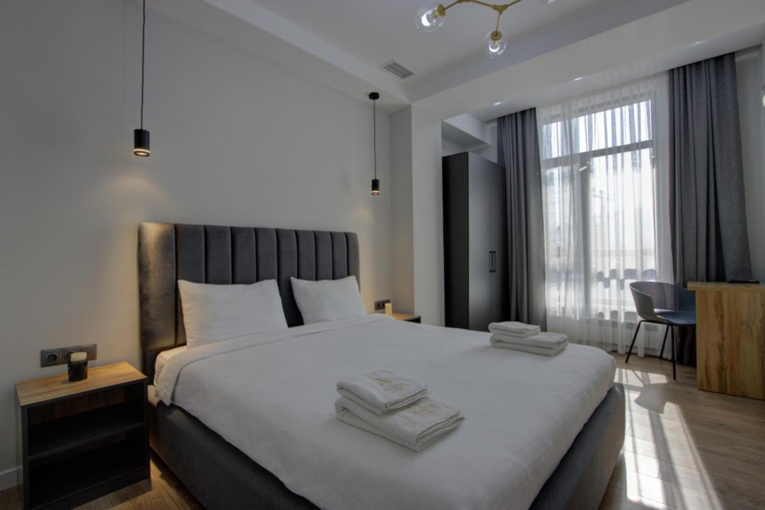 Aisha Hotel Bishkek Exterior photo
