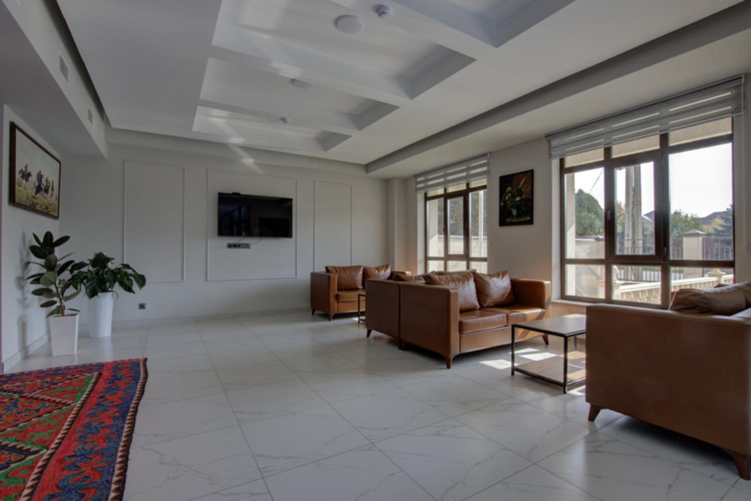 Aisha Hotel Bishkek Exterior photo