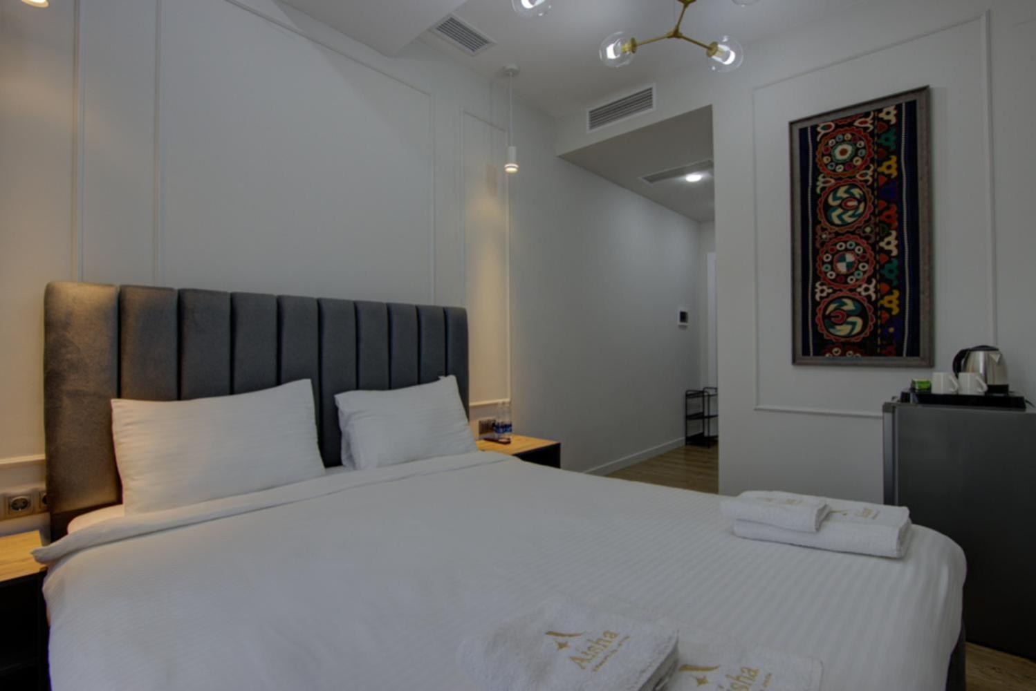 Aisha Hotel Bishkek Exterior photo